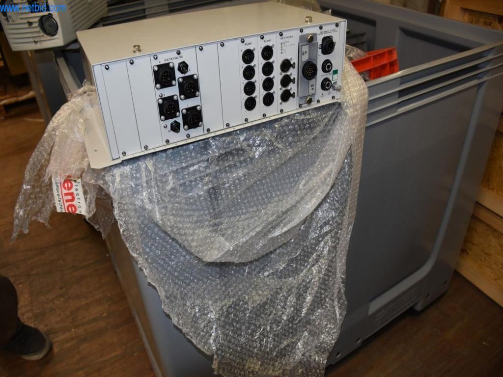 Umfangreiche Bestände an Vakuumpumpen, Meßgeräten, Ersatzteilen und Zubehör-5