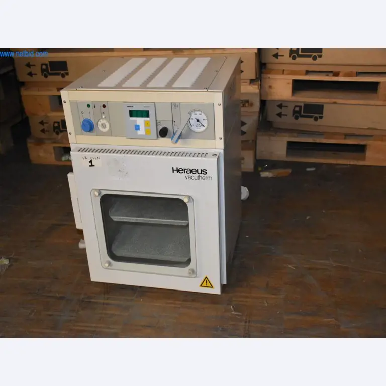 Extensive stocks of vacuum pumps, measuring devices, spare parts and accessories-1