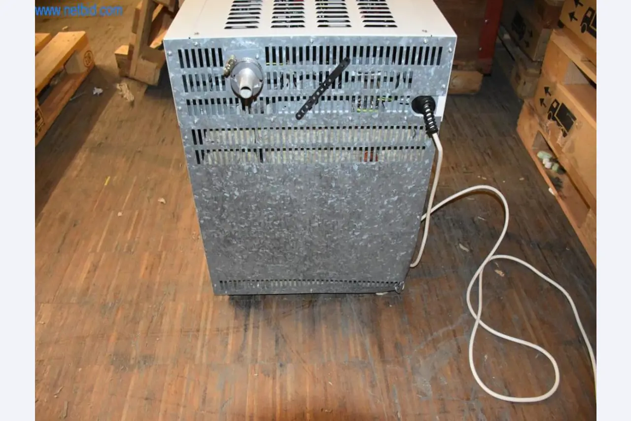 Extensive stocks of vacuum pumps, measuring devices, spare parts and accessories-3