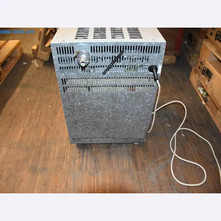 Extensive stocks of vacuum pumps, measuring devices, spare parts and accessories-3