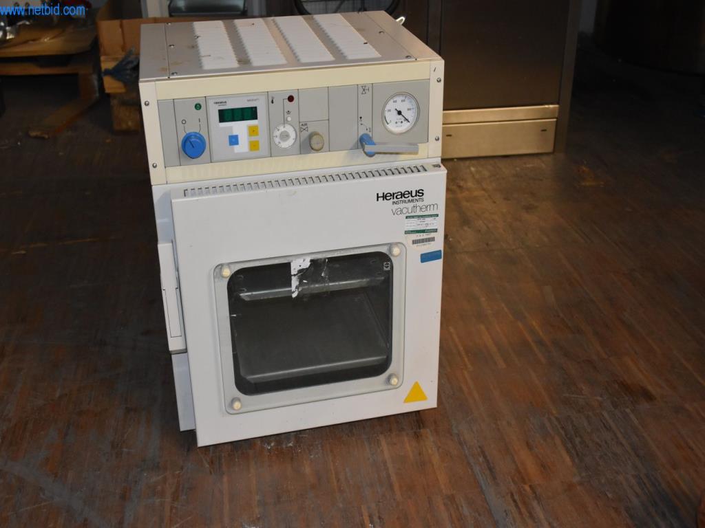 Extensos stocks de bombas de vácuo, dispositivos de medição, peças sobressalentes e acessórios-1