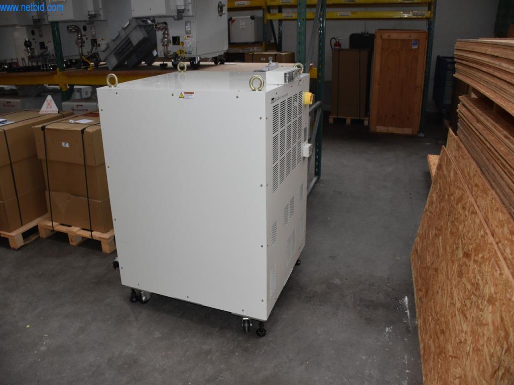 Extensive stocks of vacuum pumps, measuring devices, spare parts and accessories-10