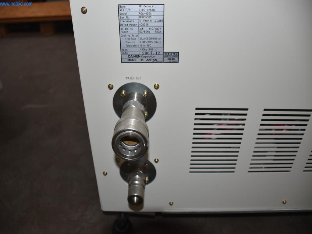 Extensive stocks of vacuum pumps, measuring devices, spare parts and accessories-12