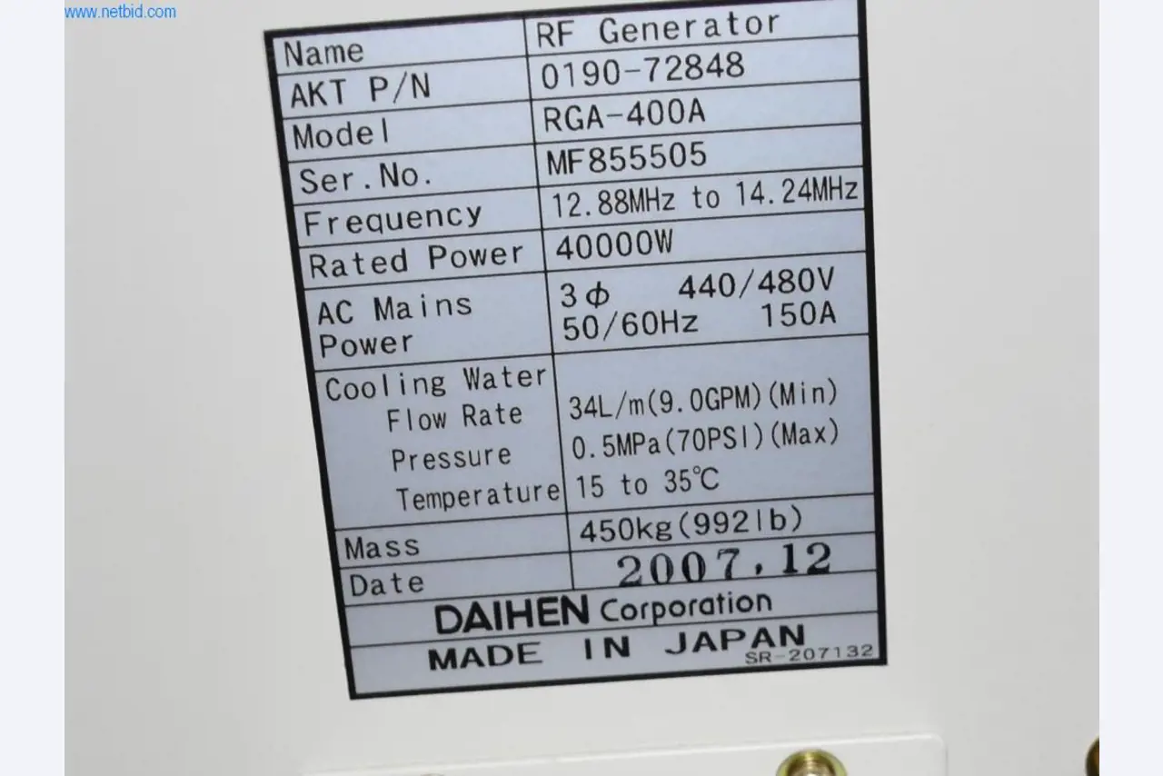 Rozsáhlé zásoby vývěv, měřicích přístrojů, náhradních dílů a příslušenství-13
