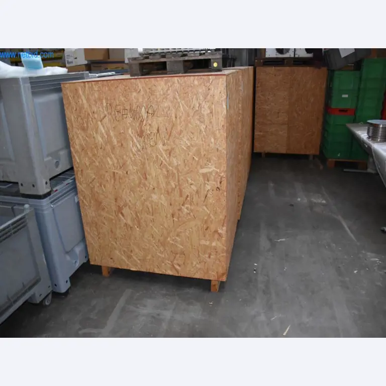 Rozsáhlé zásoby vývěv, měřicích přístrojů, náhradních dílů a příslušenství-5