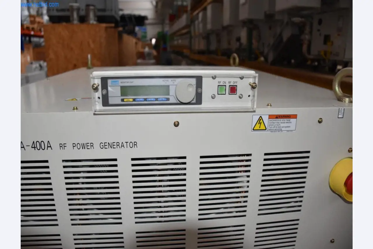 Rozsáhlé zásoby vývěv, měřicích přístrojů, náhradních dílů a příslušenství-8