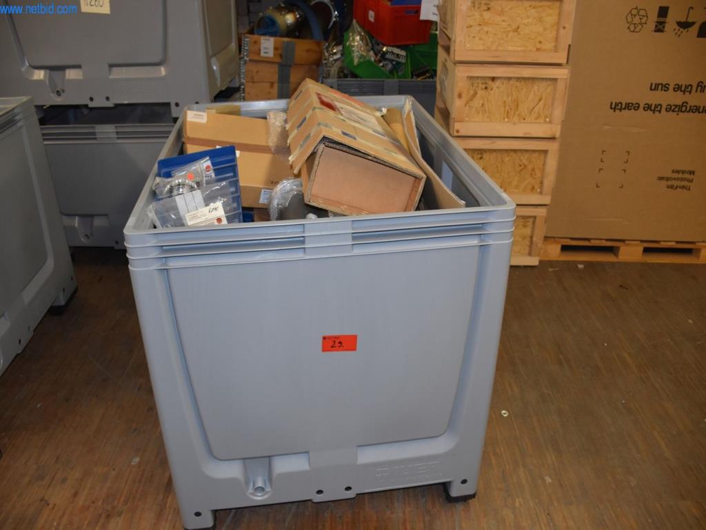 Amplias existencias de bombas de vacío, dispositivos de medición, piezas de repuesto y accesorios-8