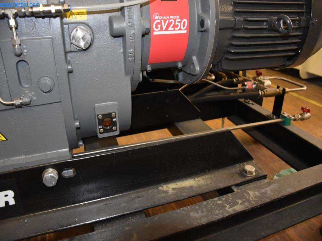 Extensos stocks de bombas de vácuo, dispositivos de medição, peças sobressalentes e acessórios-5