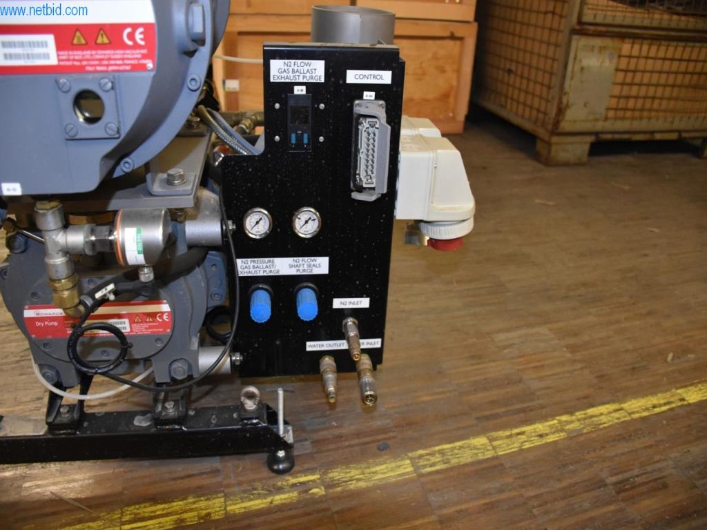 Extensive stocks of vacuum pumps, measuring devices, spare parts and accessories-11