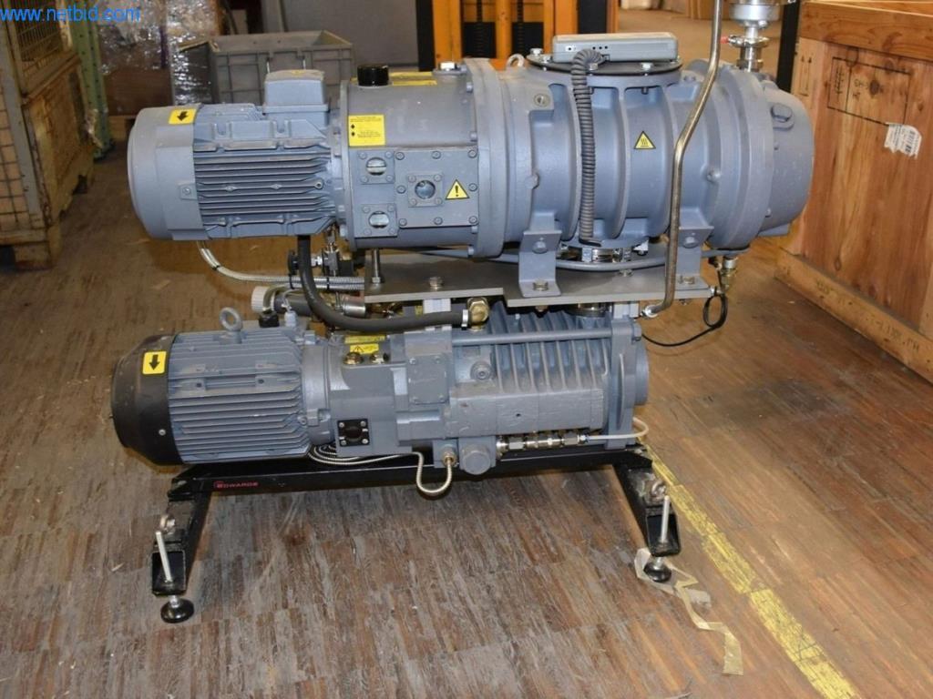 Extensive stocks of vacuum pumps, measuring devices, spare parts and accessories-1