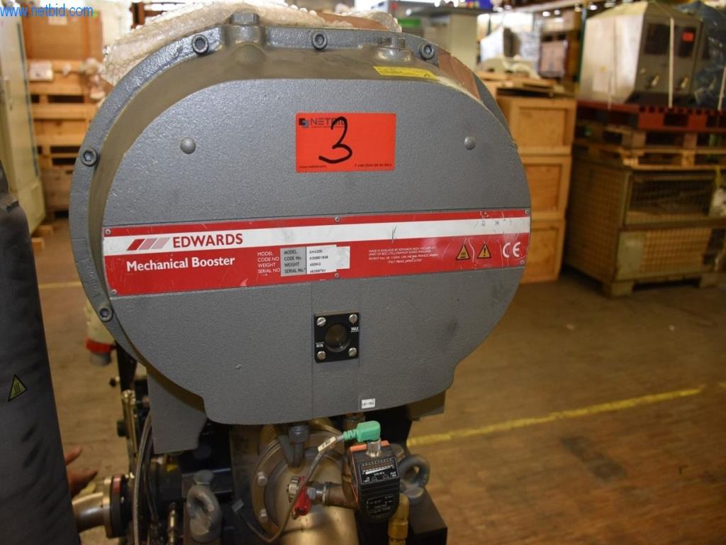 Umfangreiche Bestände an Vakuumpumpen, Meßgeräten, Ersatzteilen und Zubehör-10