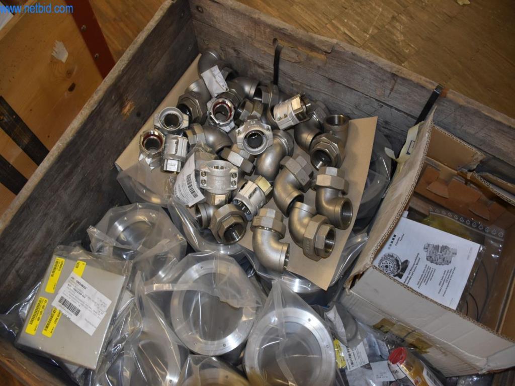 Amplias existencias de bombas de vacío, dispositivos de medición, piezas de repuesto y accesorios-11