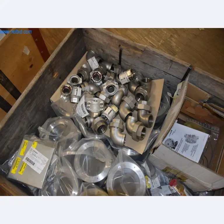 Amplias existencias de bombas de vacío, dispositivos de medición, piezas de repuesto y accesorios-11