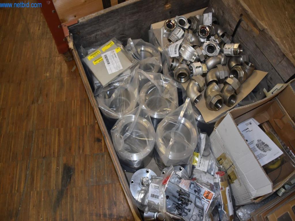 Amplias existencias de bombas de vacío, dispositivos de medición, piezas de repuesto y accesorios-12