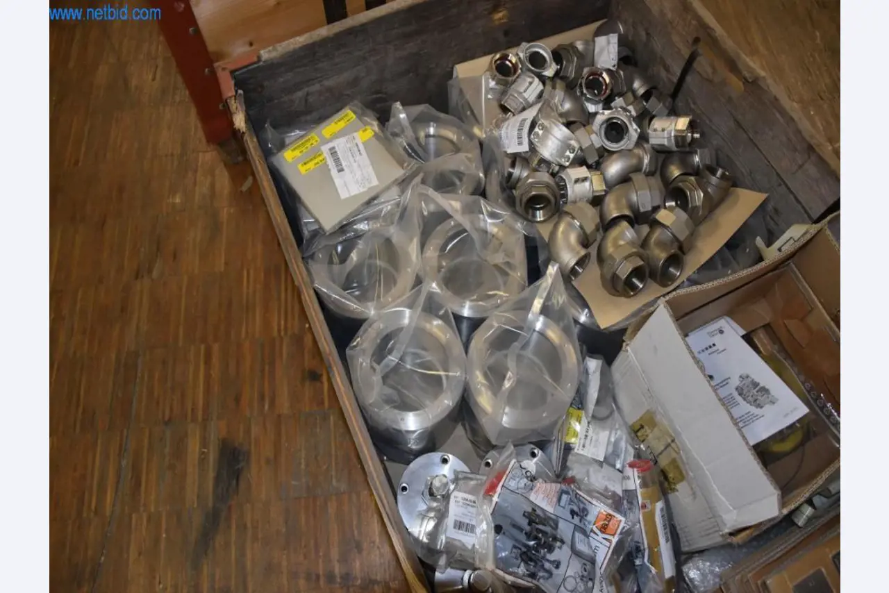 Amplias existencias de bombas de vacío, dispositivos de medición, piezas de repuesto y accesorios-12