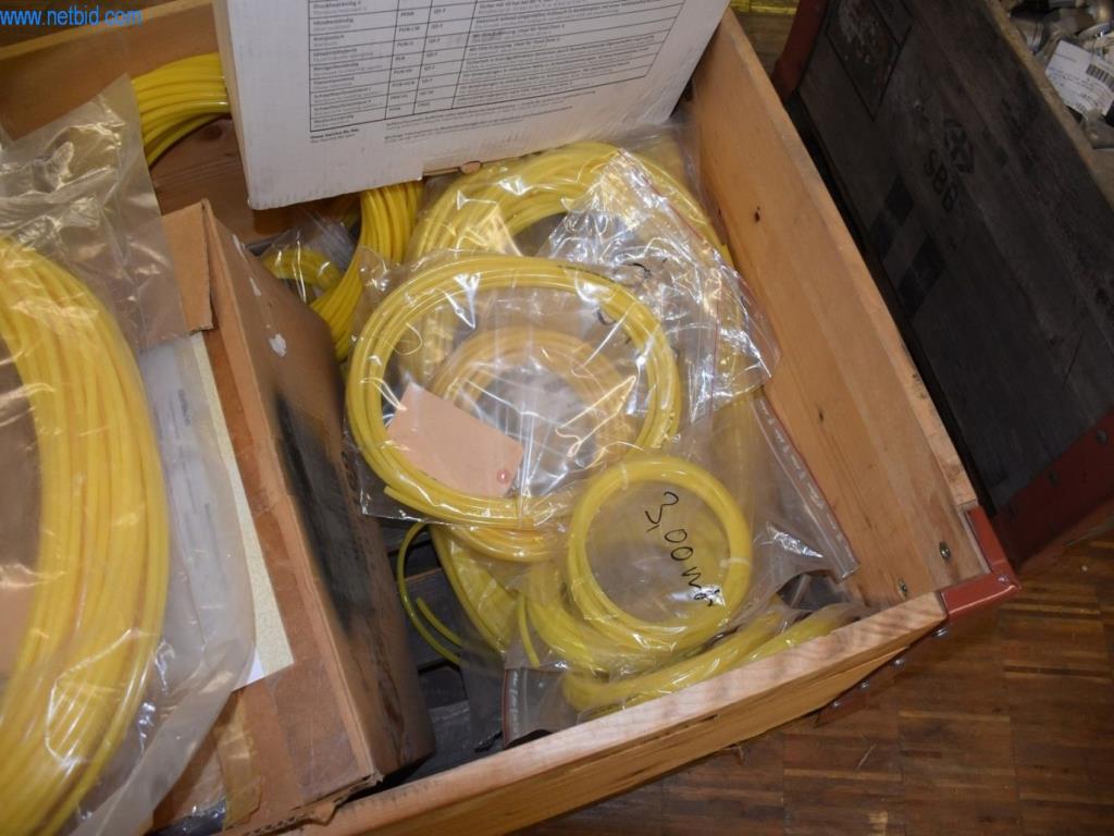 Amplias existencias de bombas de vacío, dispositivos de medición, piezas de repuesto y accesorios-15