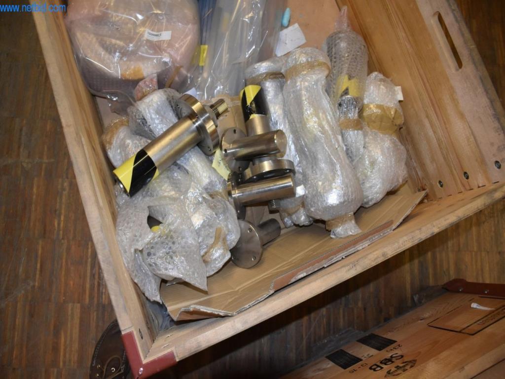 Amplias existencias de bombas de vacío, dispositivos de medición, piezas de repuesto y accesorios-6