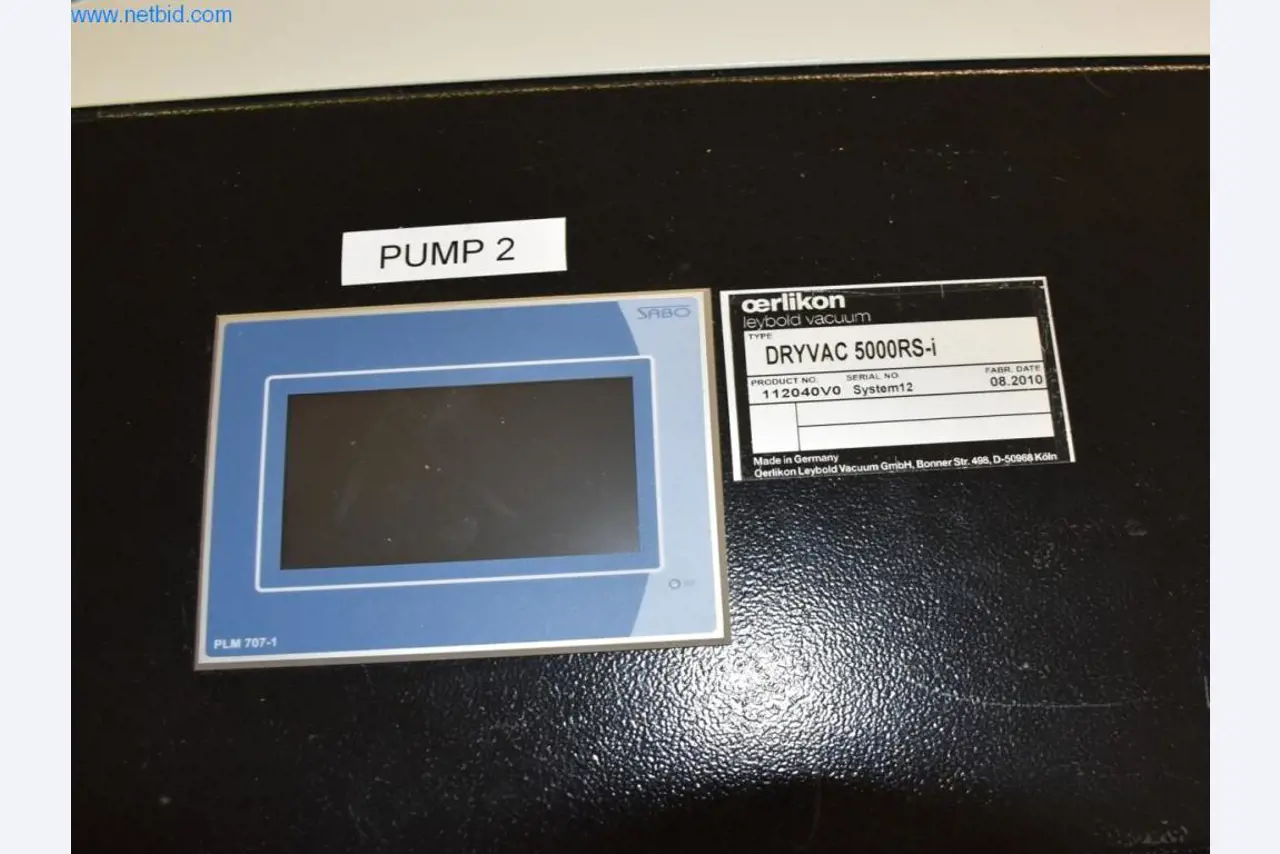 Bogate zapasy pomp próżniowych, urządzeń pomiarowych, części zamiennych i akcesoriów-4