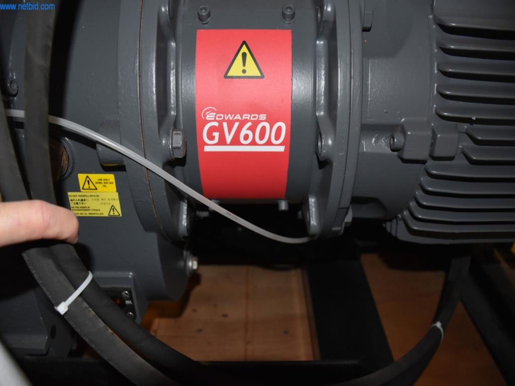 Extensos stocks de bombas de vácuo, dispositivos de medição, peças sobressalentes e acessórios-4