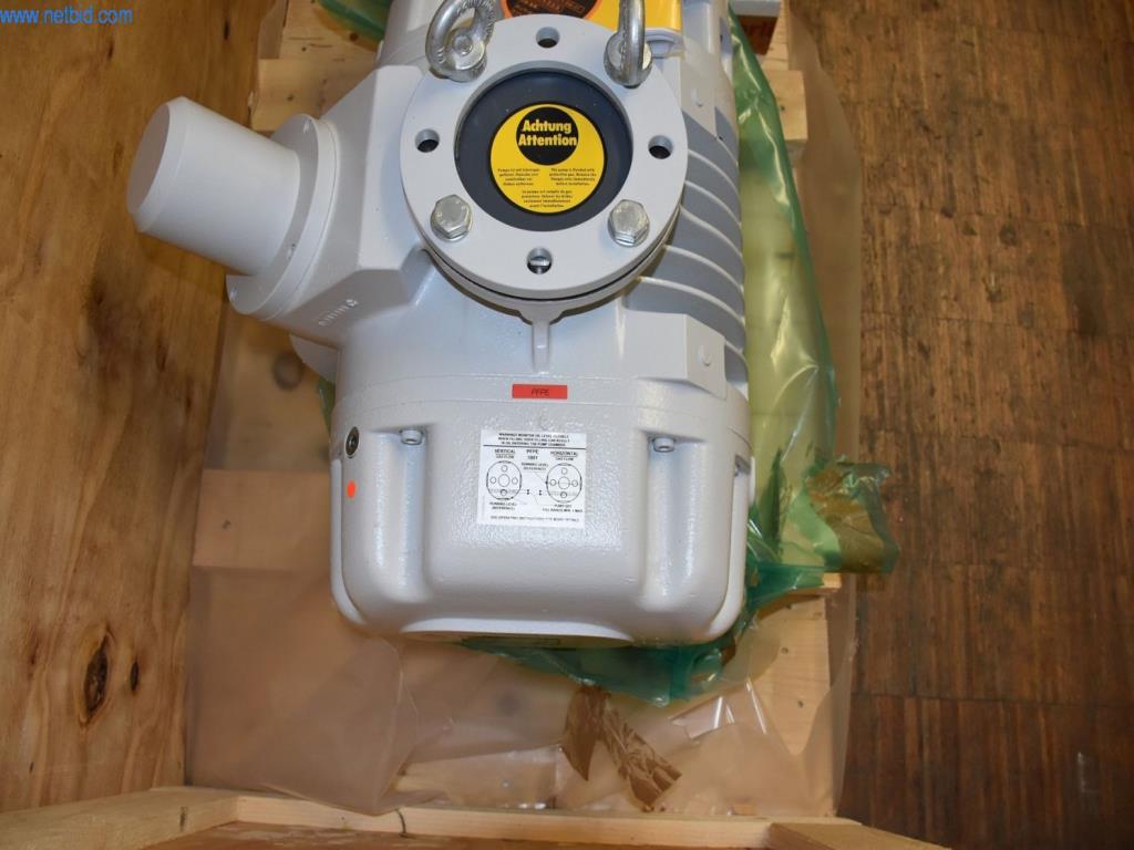 Umfangreiche Bestände an Vakuumpumpen, Meßgeräten, Ersatzteilen und Zubehör-3