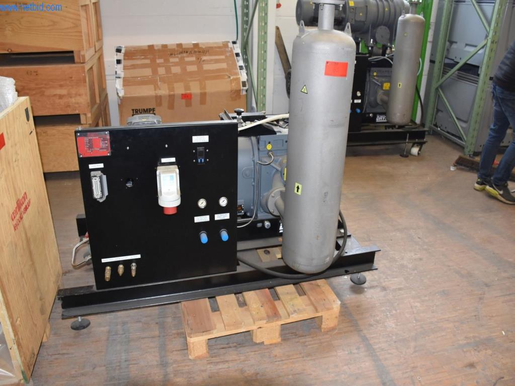 Umfangreiche Bestände an Vakuumpumpen, Meßgeräten, Ersatzteilen und Zubehör-1