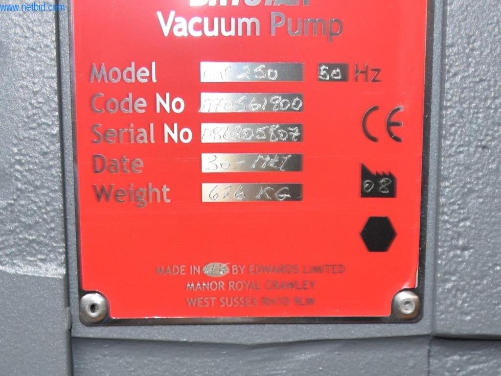 Umfangreiche Bestände an Vakuumpumpen, Meßgeräten, Ersatzteilen und Zubehör-5