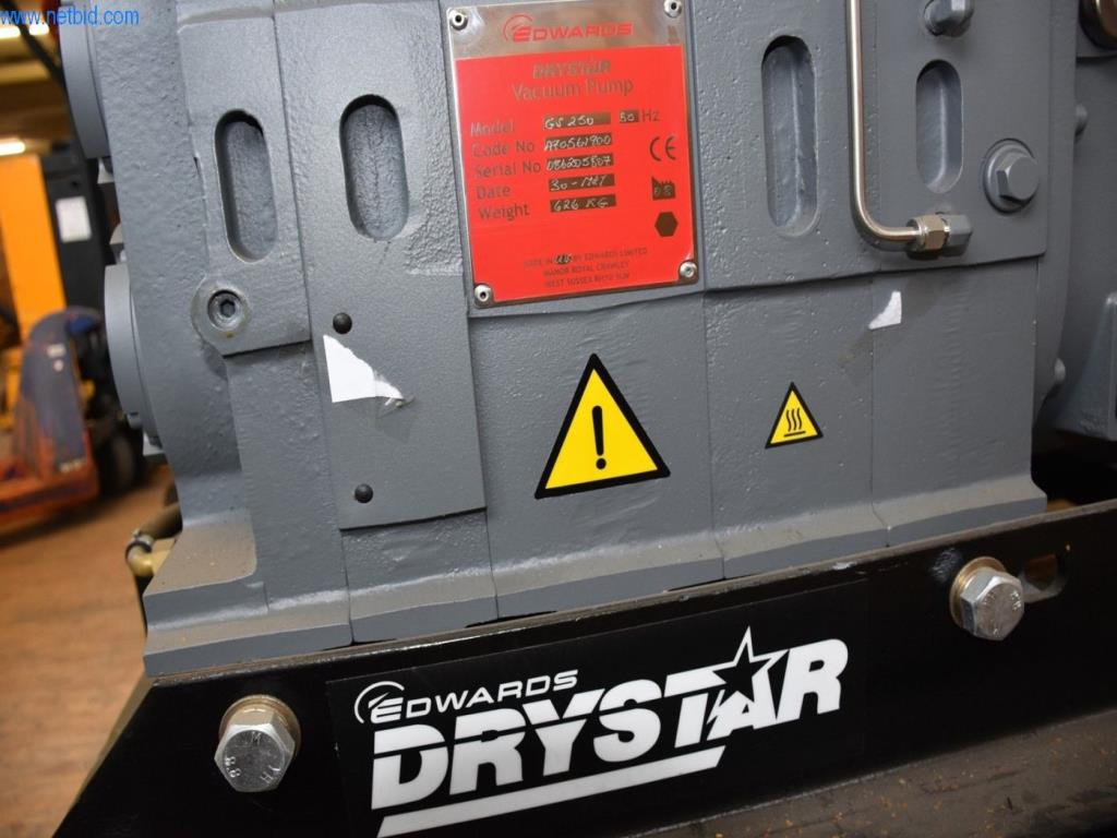 Umfangreiche Bestände an Vakuumpumpen, Meßgeräten, Ersatzteilen und Zubehör-9