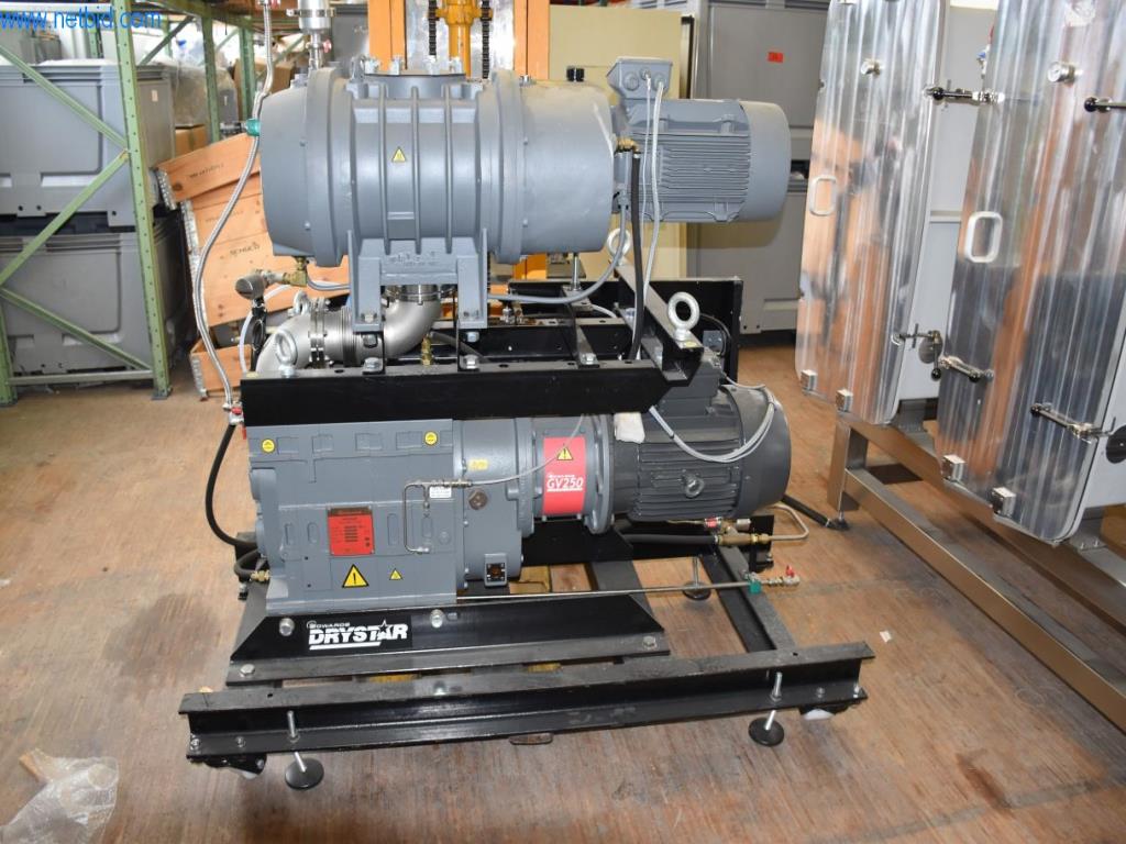 Extensos stocks de bombas de vácuo, dispositivos de medição, peças sobressalentes e acessórios-12