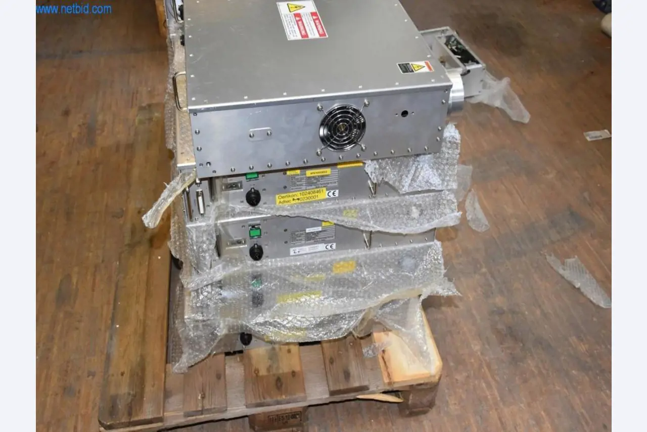 Rozsáhlé zásoby vývěv, měřicích přístrojů, náhradních dílů a příslušenství-2