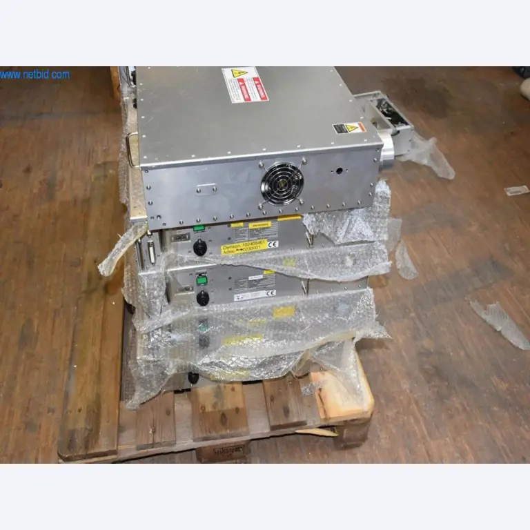 Rozsáhlé zásoby vývěv, měřicích přístrojů, náhradních dílů a příslušenství-2