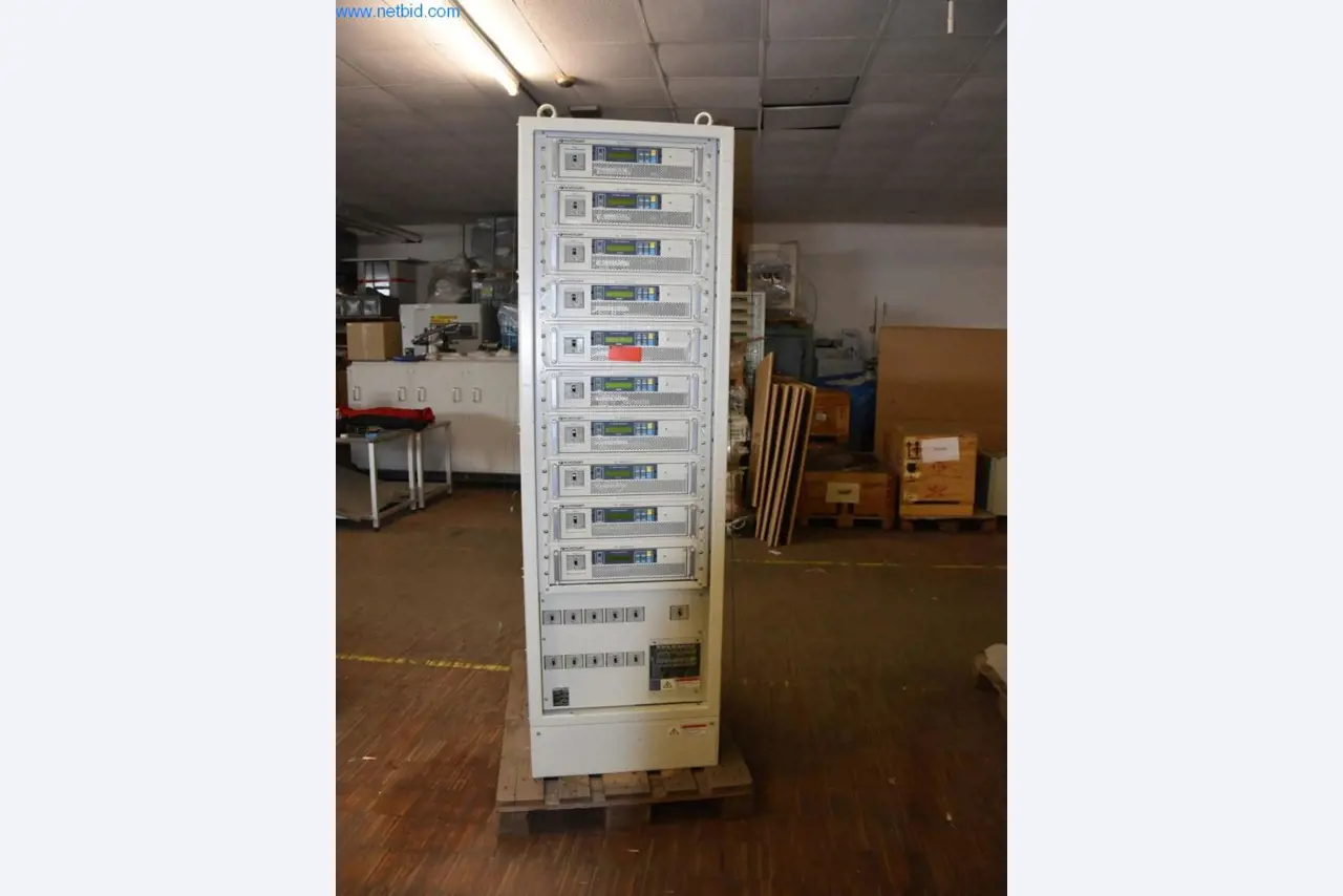 Vaste stock de pompes à vide, d'appareils de mesure, de pièces de rechange et d'accessoires-3