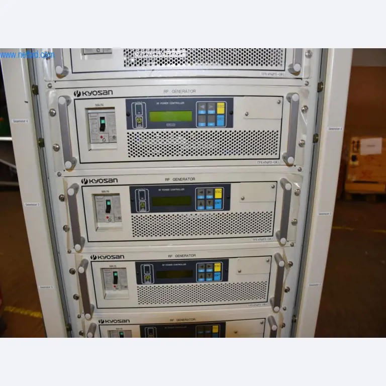 Vaste stock de pompes à vide, d'appareils de mesure, de pièces de rechange et d'accessoires-4