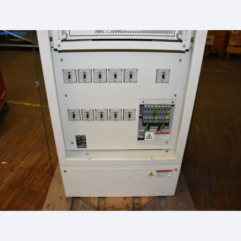 Vaste stock de pompes à vide, d'appareils de mesure, de pièces de rechange et d'accessoires-5