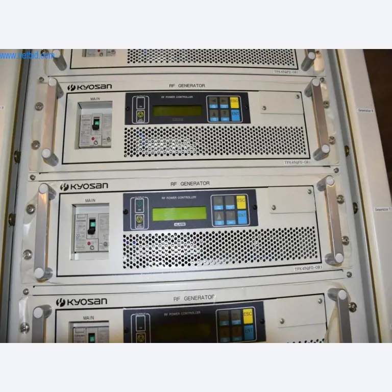 Vaste stock de pompes à vide, d'appareils de mesure, de pièces de rechange et d'accessoires-6