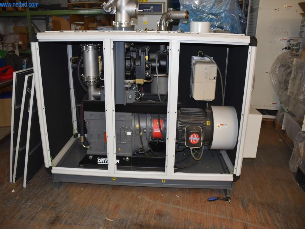 Umfangreiche Bestände an Vakuumpumpen, Meßgeräten, Ersatzteilen und Zubehör-7