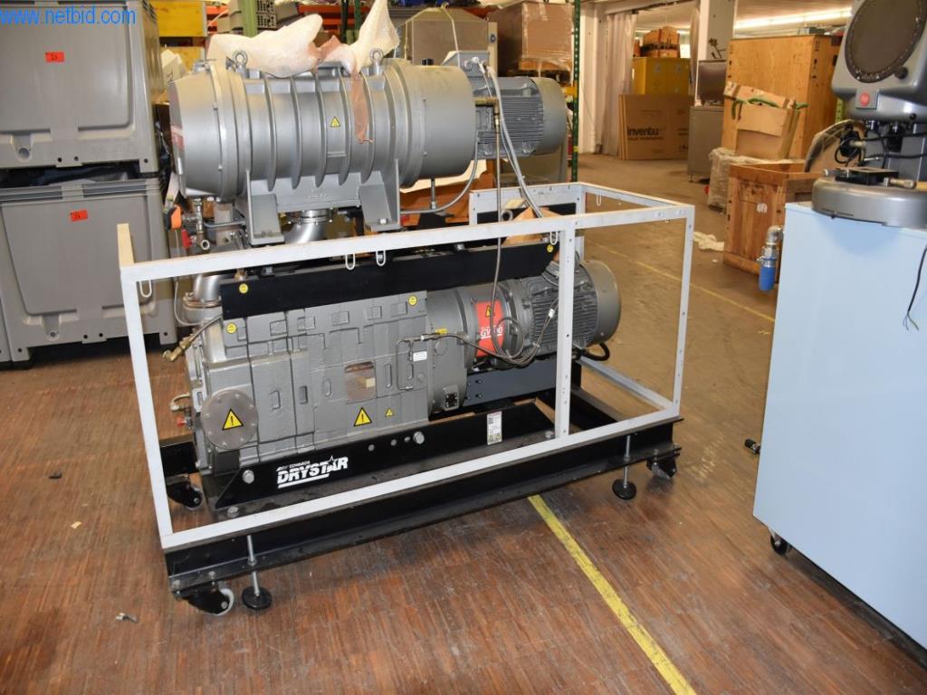 Umfangreiche Bestände an Vakuumpumpen, Meßgeräten, Ersatzteilen und Zubehör-5