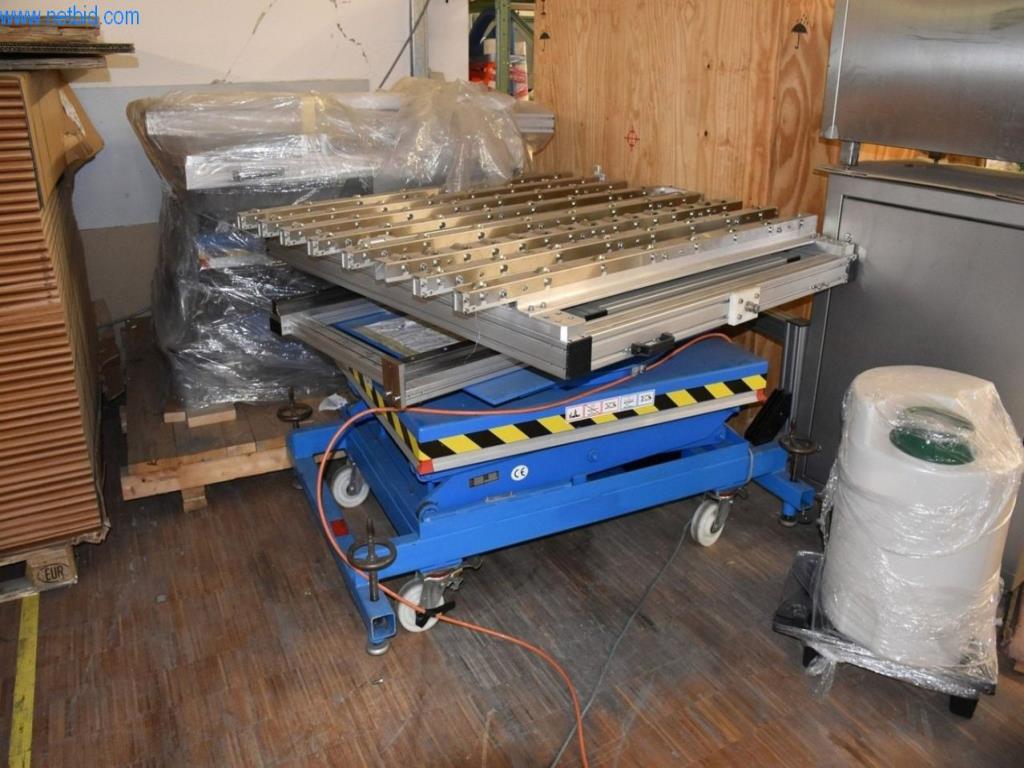 Umfangreiche Bestände an Vakuumpumpen, Meßgeräten, Ersatzteilen und Zubehör-10