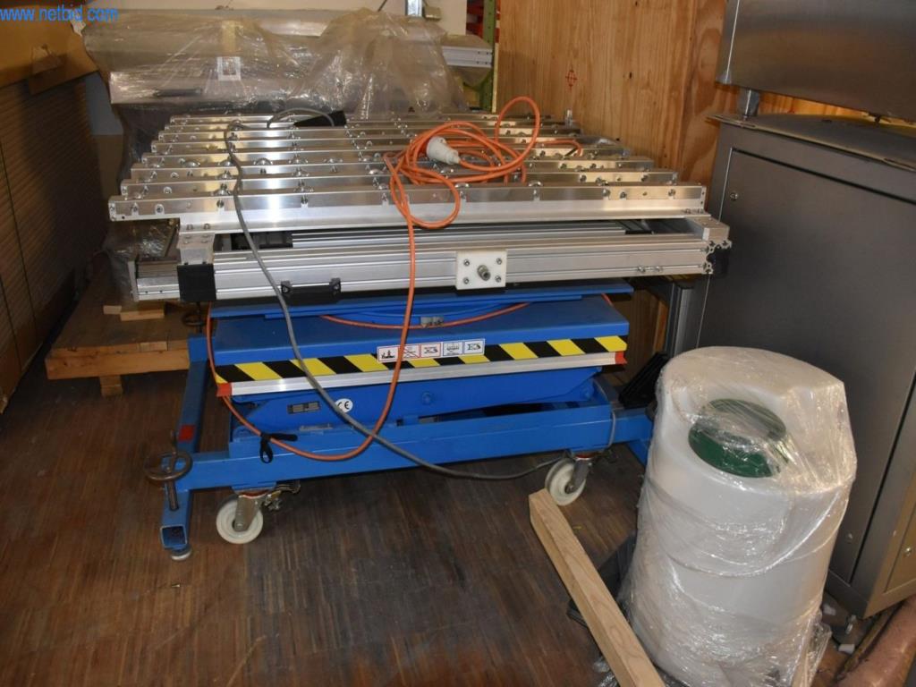 Umfangreiche Bestände an Vakuumpumpen, Meßgeräten, Ersatzteilen und Zubehör-6