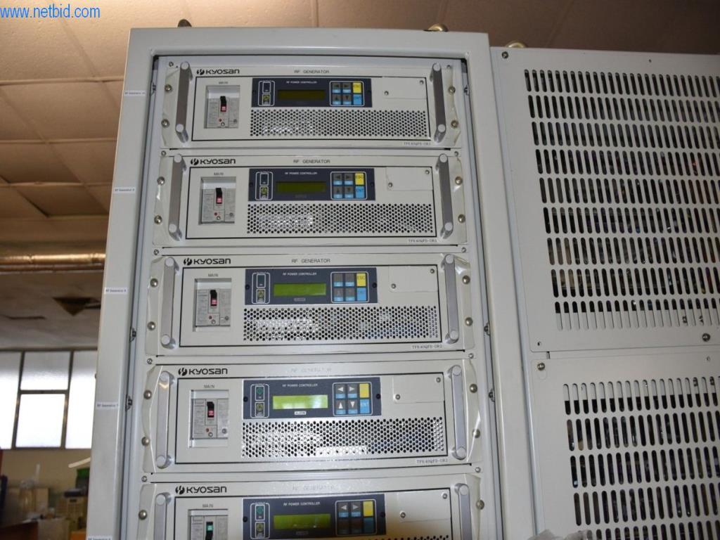 Obsežne zaloge vakuumskih črpalk, merilnih naprav, rezervnih delov in dodatne opreme-5