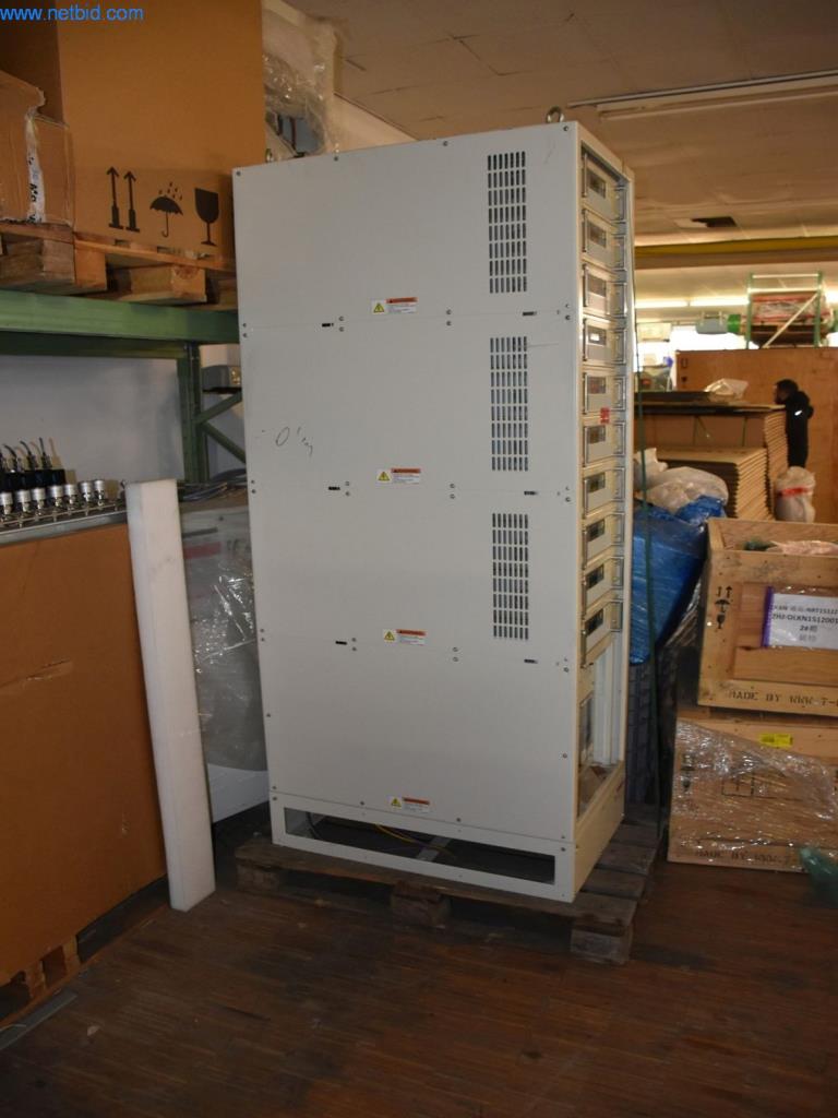 Umfangreiche Bestände an Vakuumpumpen, Meßgeräten, Ersatzteilen und Zubehör-3