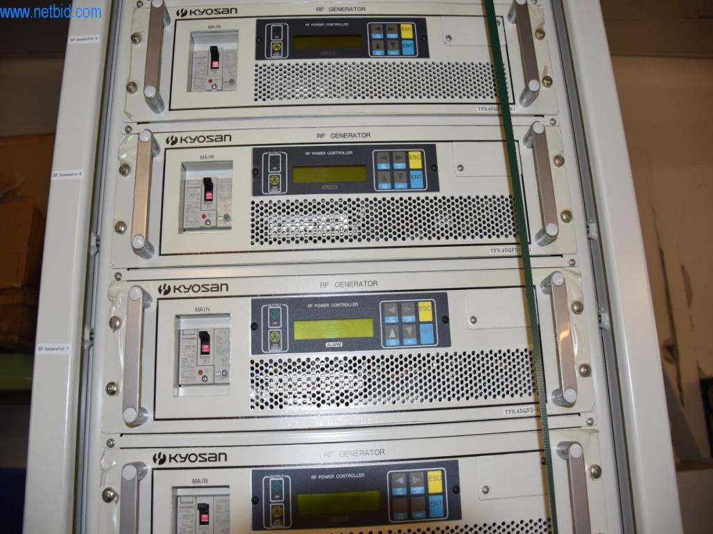 Umfangreiche Bestände an Vakuumpumpen, Meßgeräten, Ersatzteilen und Zubehör-6
