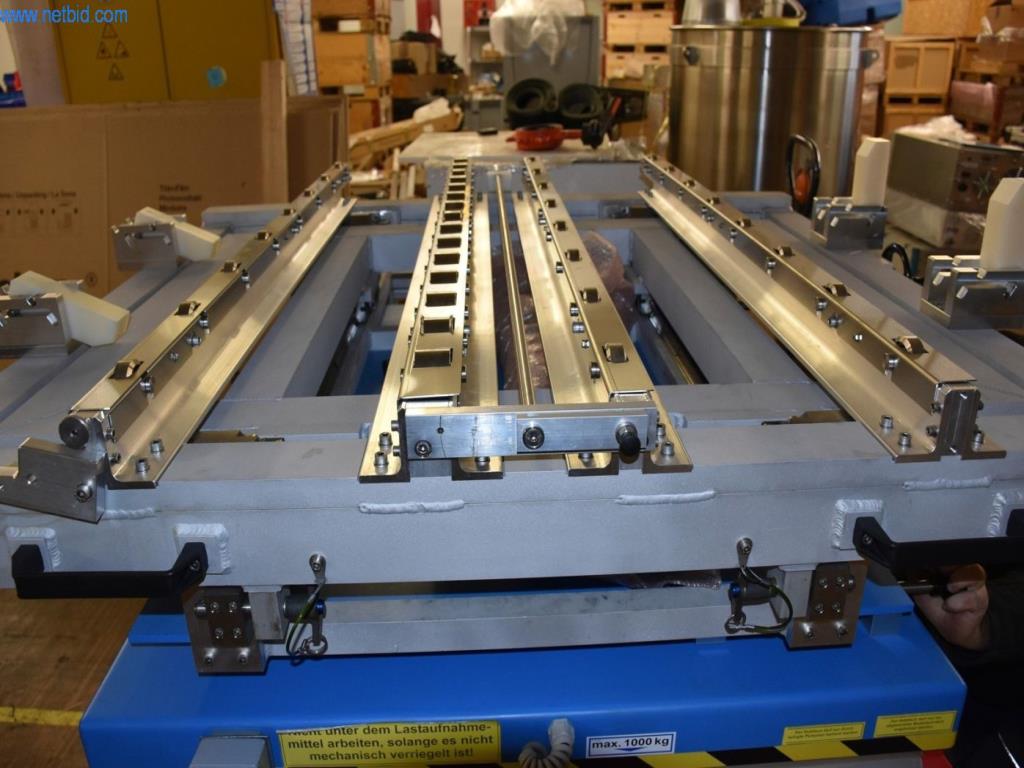 Umfangreiche Bestände an Vakuumpumpen, Meßgeräten, Ersatzteilen und Zubehör-7