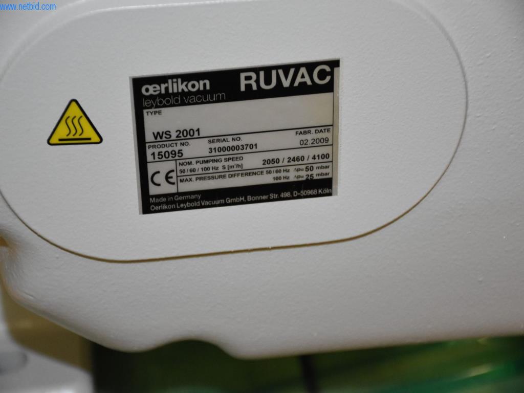 Rozsáhlé zásoby vývěv, měřicích přístrojů, náhradních dílů a příslušenství-6