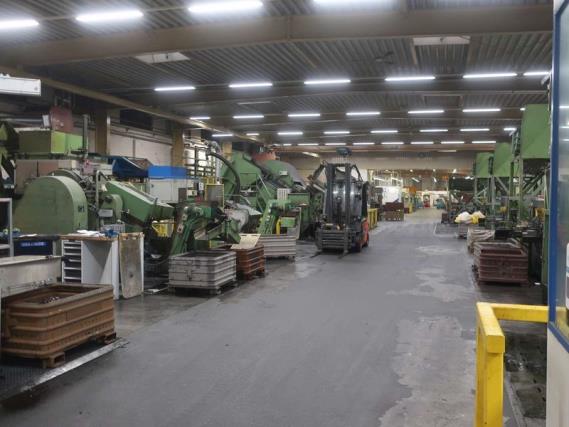 Maszyny z sektora technologii formowania-11