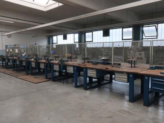 Maszyny z sektora technologii formowania-23