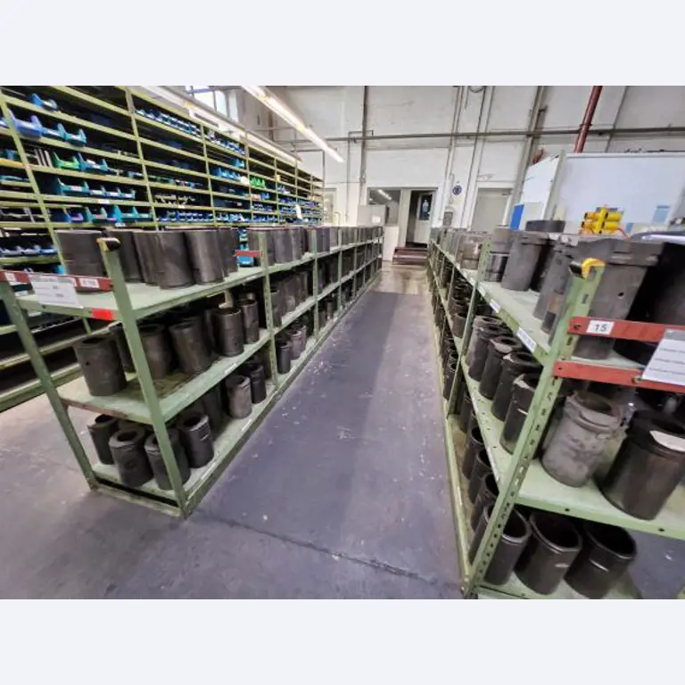 Machine tool sets for multi-stage presses-6