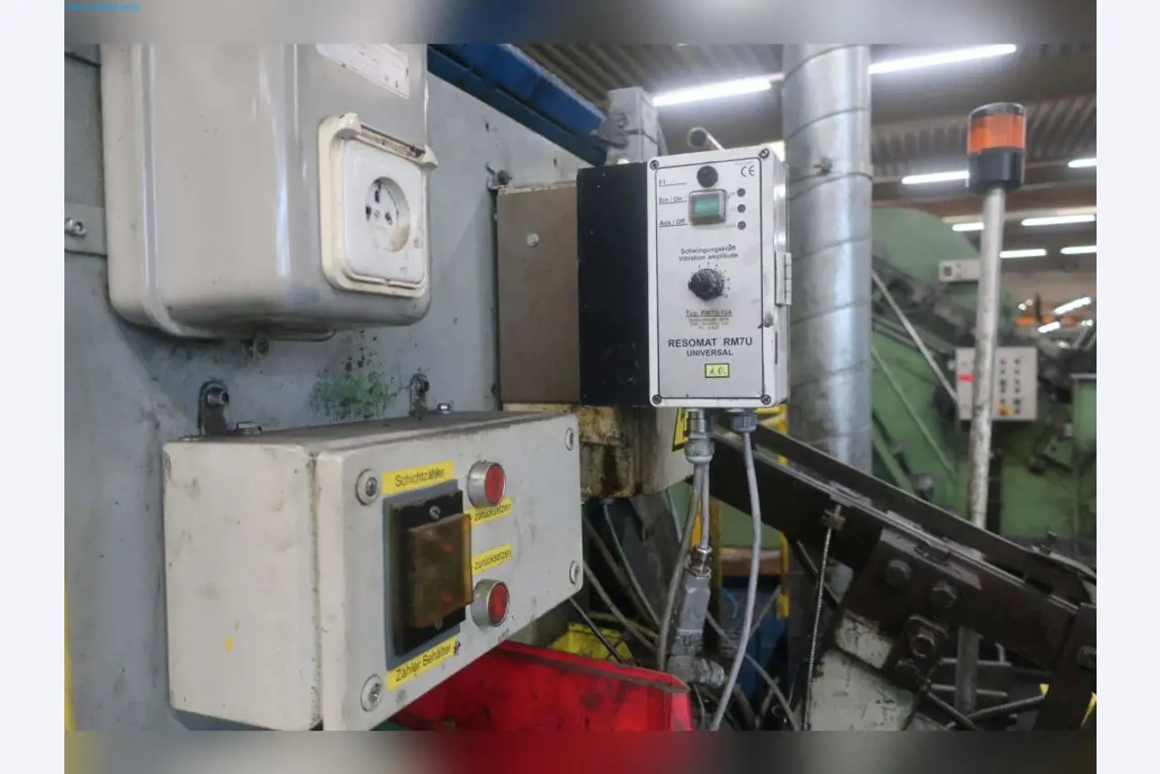 Stroje z oblasti tvářecích technologií-6