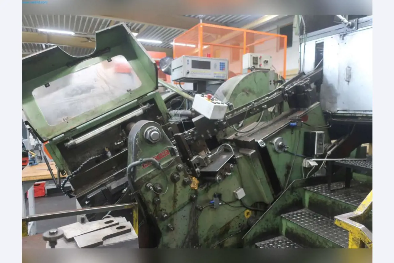Maschinen aus dem Bereich Umformtechnik-9