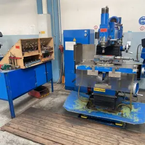 Universal-Fräsmaschine Stanko 67K25PR