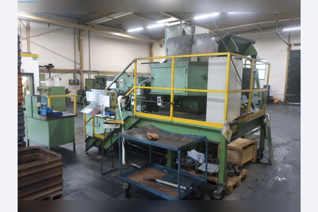 Stroje z oblasti tvářecích technologií-8